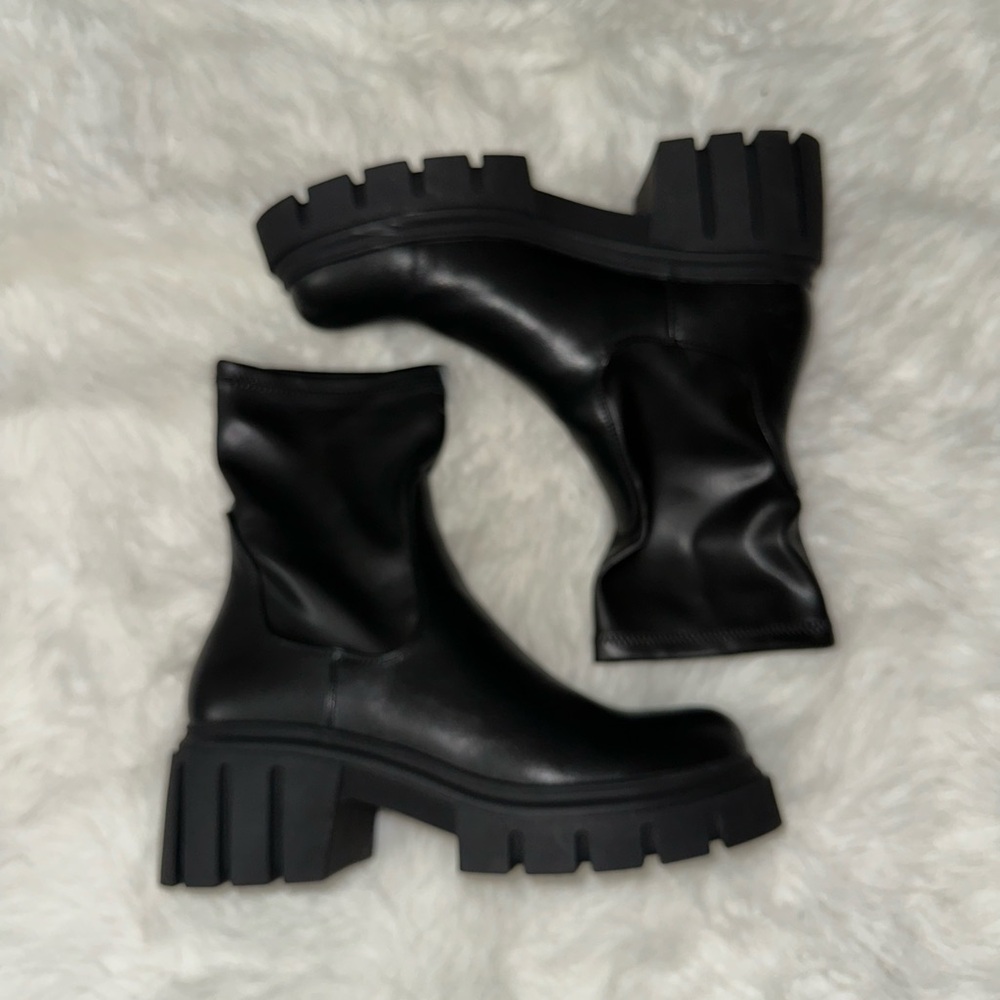 Black Chunky Ankle Boots - SIZE 9.5